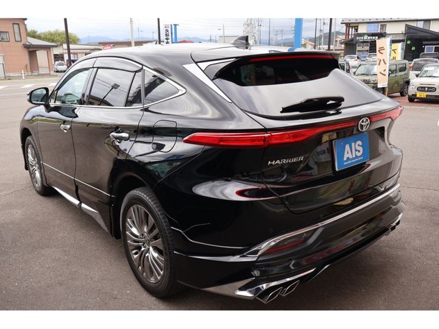 TOYOTA HARRIER 4WD 2023 Image 31