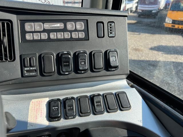 MITSUBISHI FUSOU AERO ACE 2010 Image 31