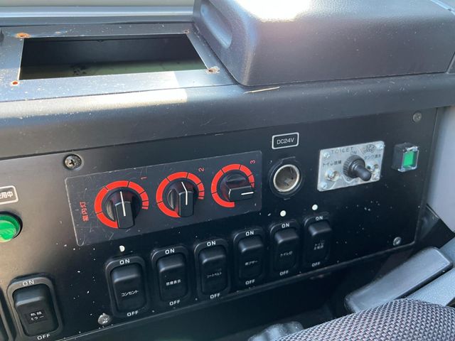 MITSUBISHI FUSOU AERO ACE 2010 Image 31