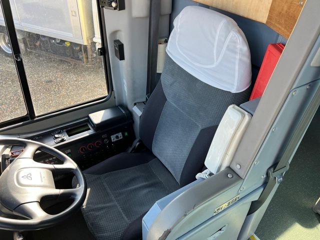 MITSUBISHI FUSOU AERO ACE 2010 Image 31