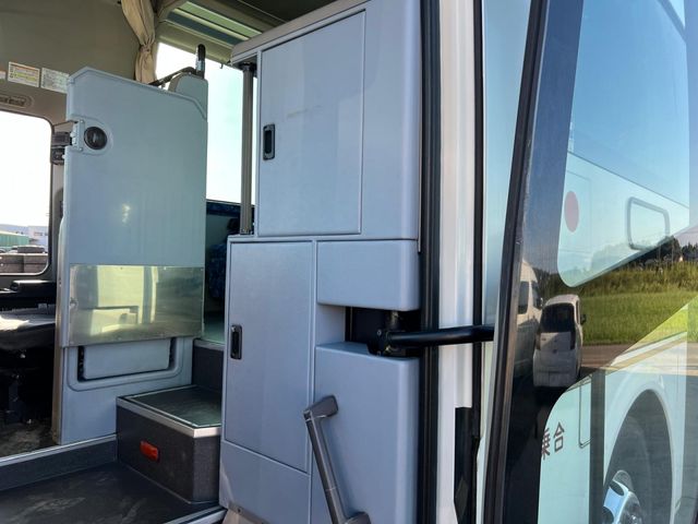 MITSUBISHI FUSOU AERO ACE 2013 Image 31