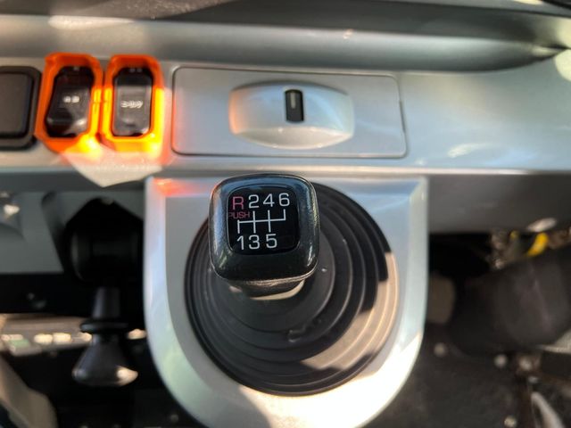 MITSUBISHI FUSOU AERO ACE 2013 Image 31