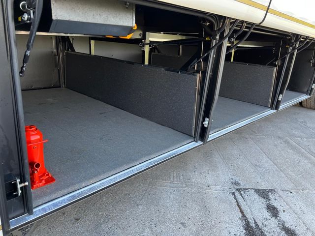 MITSUBISHI FUSOU AERO ACE 2013 Image 31