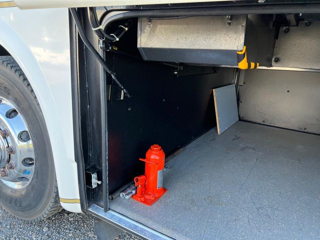 MITSUBISHI FUSOU AERO ACE 2013 Image 31