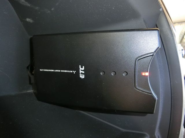 TOYOTA VITZ 2007 Image 31