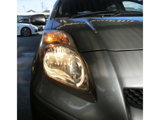 TOYOTA VITZ 2007 Image 31