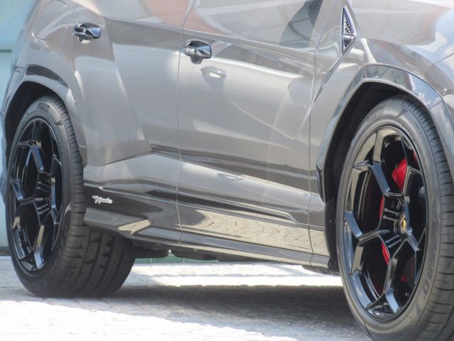 LAMBORGHINI URUS 2024 Image 31