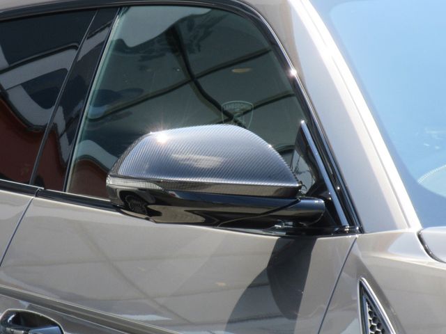 LAMBORGHINI URUS 2024 Image 31