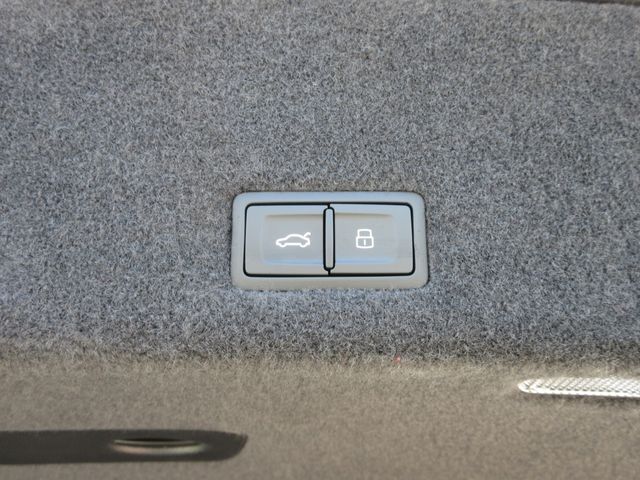 LAMBORGHINI URUS 2024 Image 31