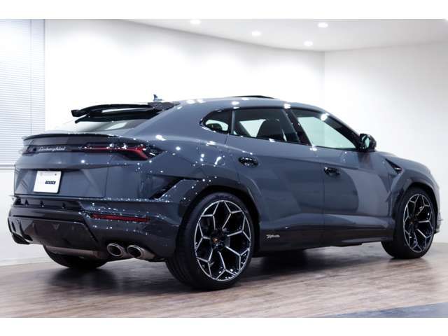 LAMBORGHINI URUS 2024 Image 31