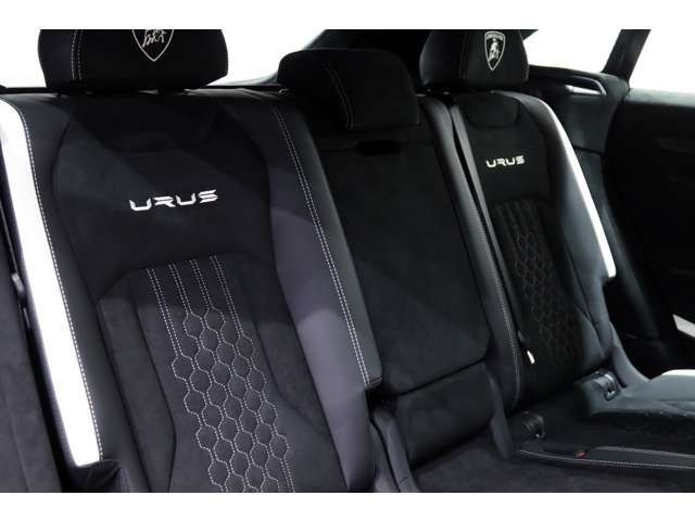 LAMBORGHINI URUS 2024 Image 31