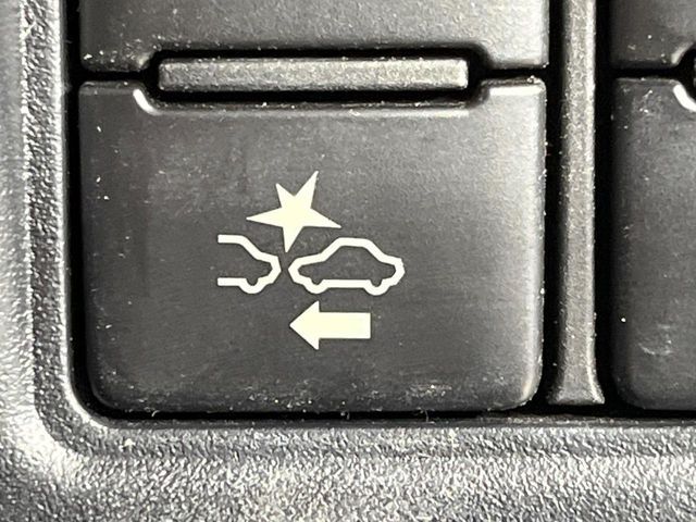 TOYOTA VOXY 4WD 2017 Image 31