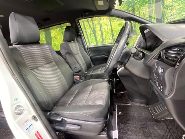 TOYOTA VOXY 4WD 2017 Image 31