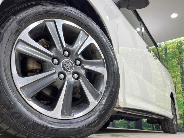 TOYOTA VOXY 4WD 2017 Image 31