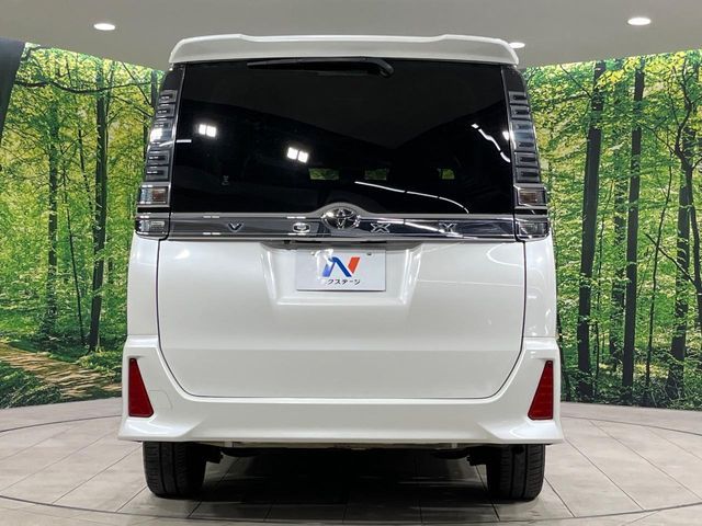 TOYOTA VOXY 4WD 2017 Image 31