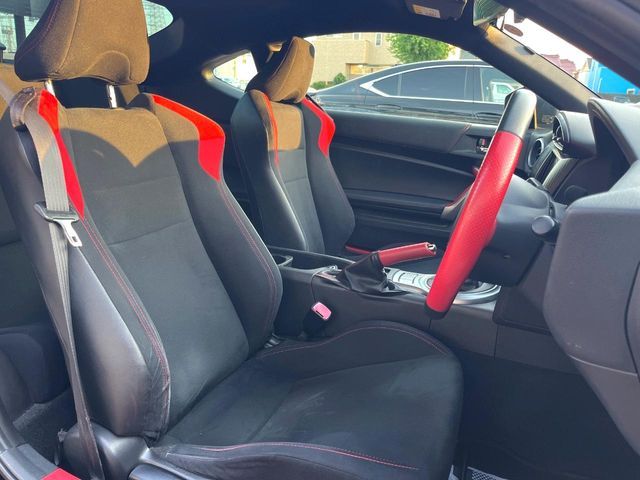 TOYOTA 86 2012 Image 31