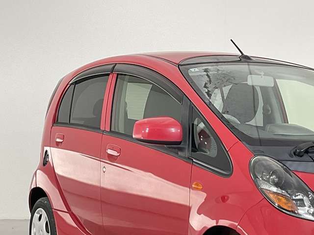 MITSUBISHI I 2013 Image 31