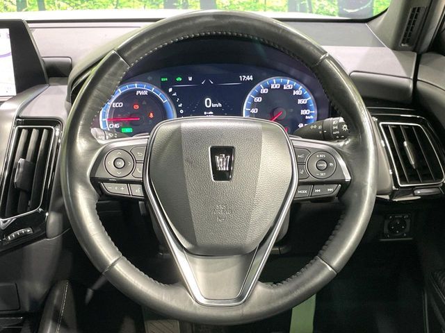 TOYOTA CROWN SEDAN HYBRID 2018 Image 31