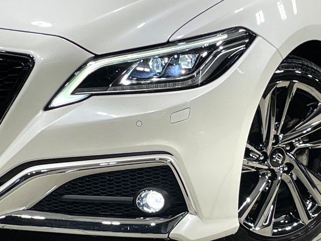 TOYOTA CROWN SEDAN HYBRID 2018 Image 31