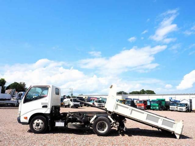 HINO DUTRO 2013 Image 31