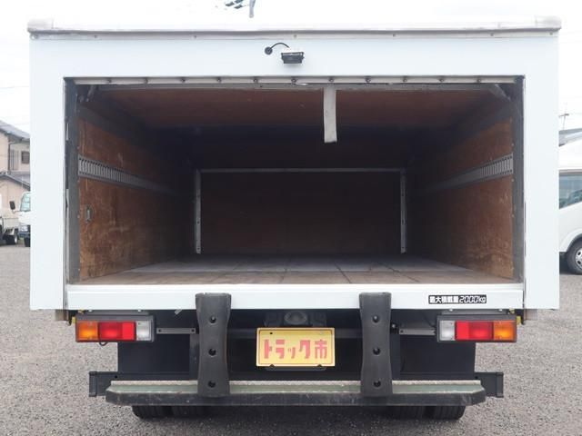 MITSUBISHI CANTER 2017 Image 31