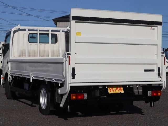 HINO DUTRO 2018 Image 31