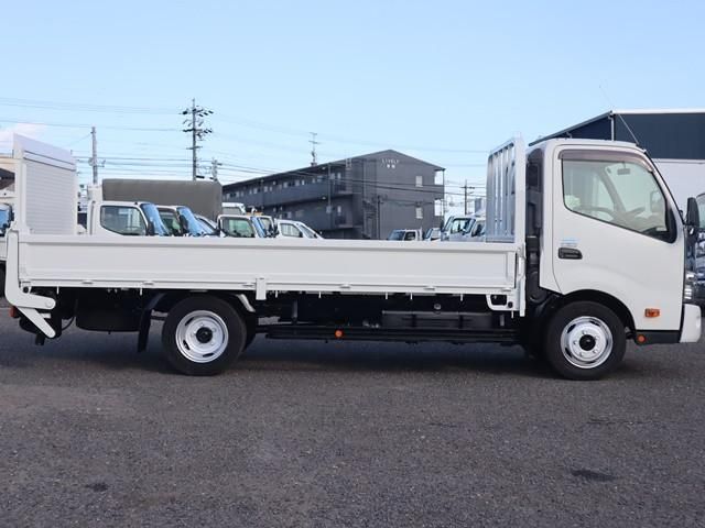 HINO DUTRO 2018 Image 31