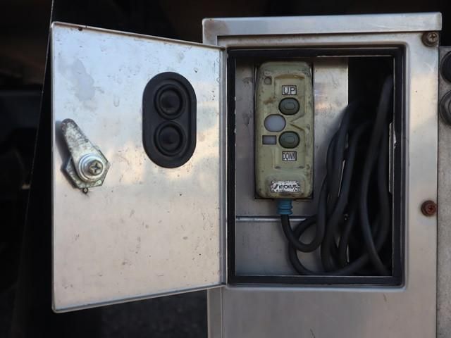 HINO DUTRO 2018 Image 31