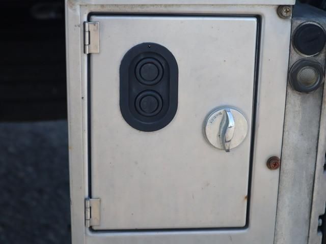 HINO DUTRO 2018 Image 31