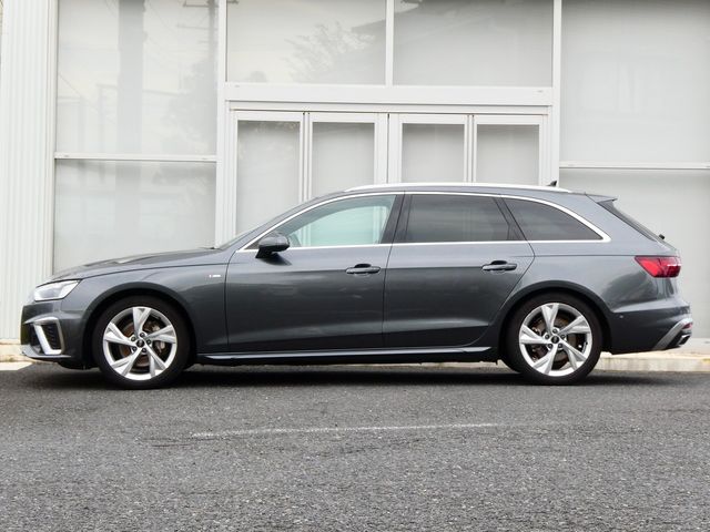 AUDI A4 AVANT 2022 Image 31