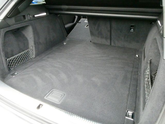 AUDI A4 AVANT 2022 Image 31