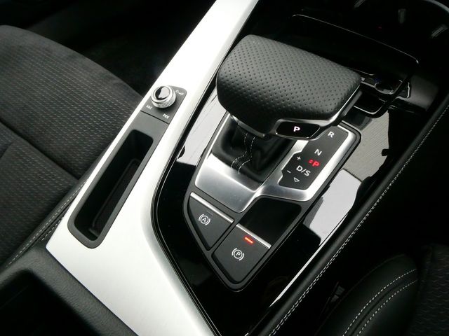 AUDI A4 AVANT 2022 Image 31