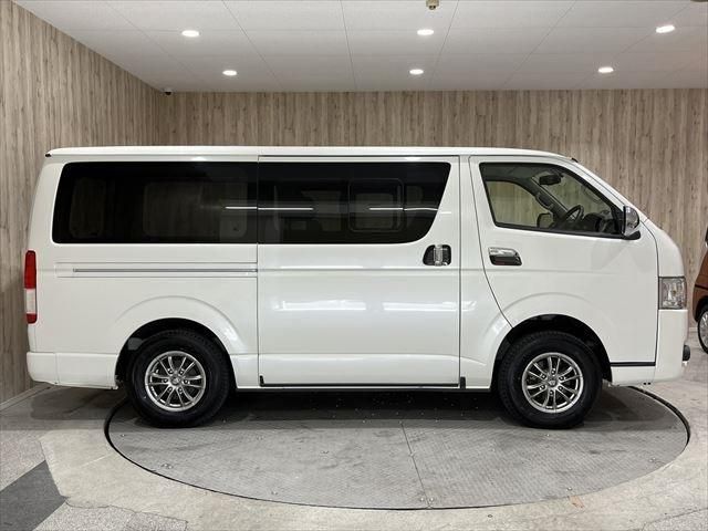 TOYOTA REGIUSACE VAN 4WD 2017 Image 31