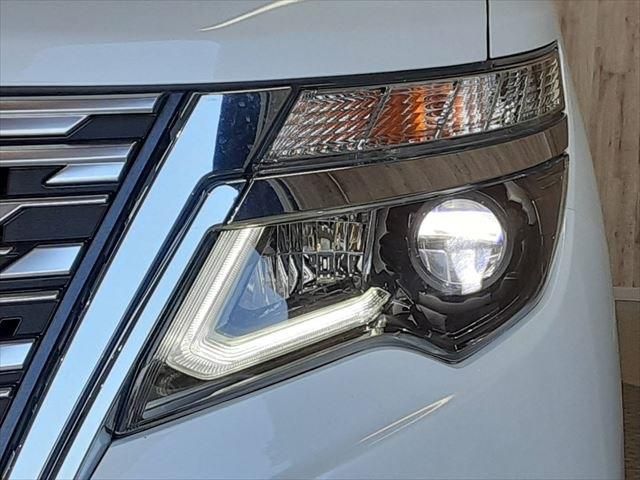 NISSAN ELGRAND 2021 Image 31