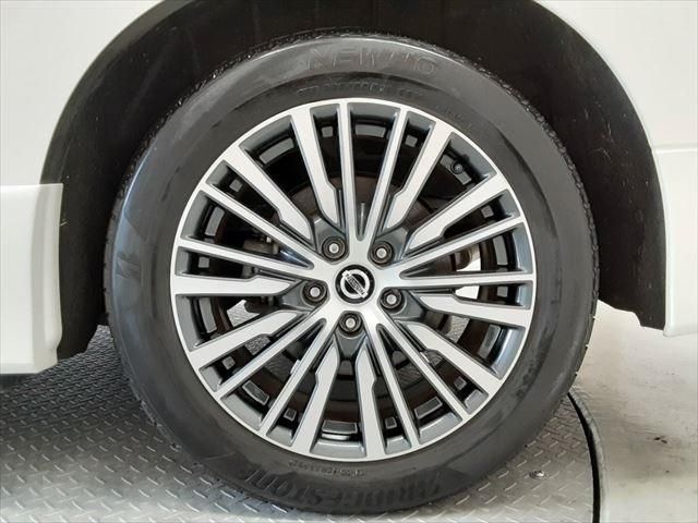 NISSAN ELGRAND 2021 Image 31