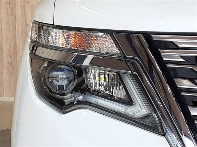 NISSAN ELGRAND 2021 Image 31