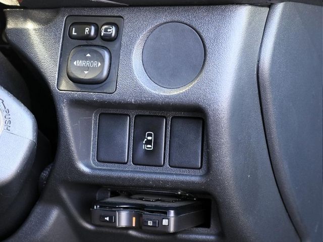 TOYOTA HIACE WAGON 2017 Image 31