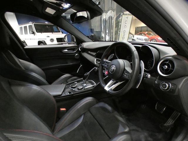 ALFAROMEO GIULIA 2019 Image 31