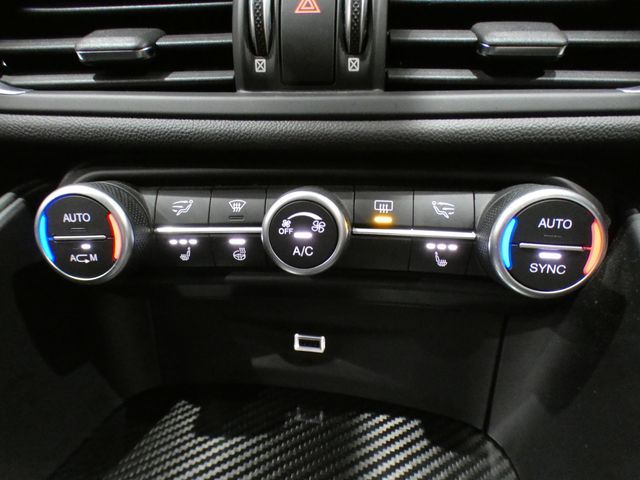 ALFAROMEO GIULIA 2019 Image 31