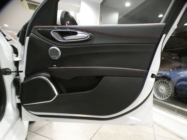 ALFAROMEO GIULIA 2019 Image 31