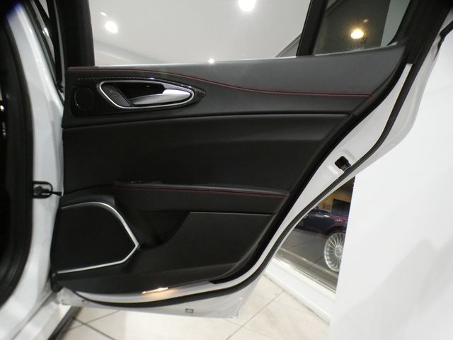 ALFAROMEO GIULIA 2019 Image 31