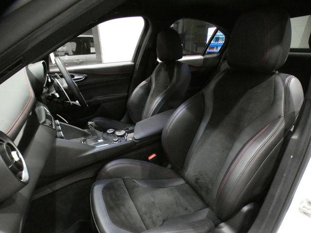 ALFAROMEO GIULIA 2019 Image 31