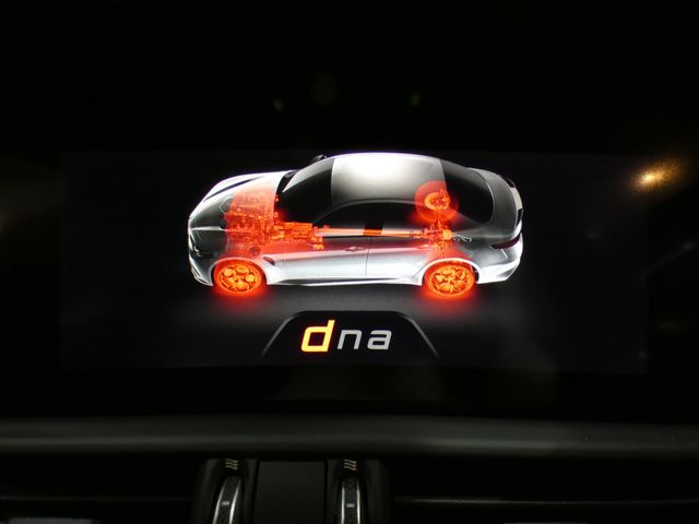 ALFAROMEO GIULIA 2019 Image 31