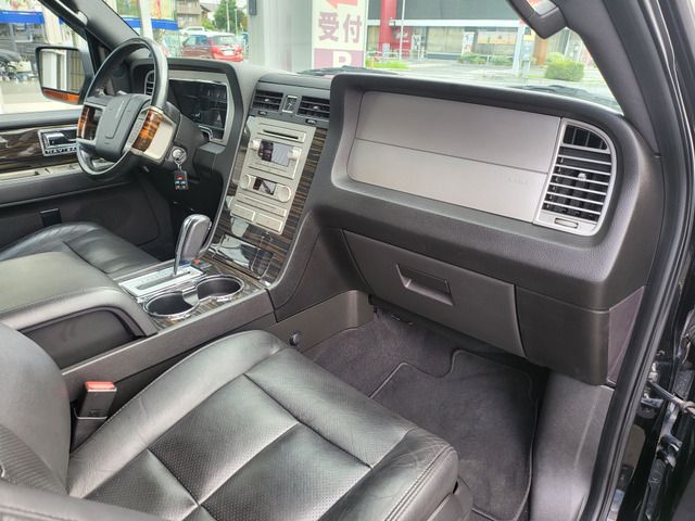 LINCOLN NAVIGATER 2W 2009 Image 31