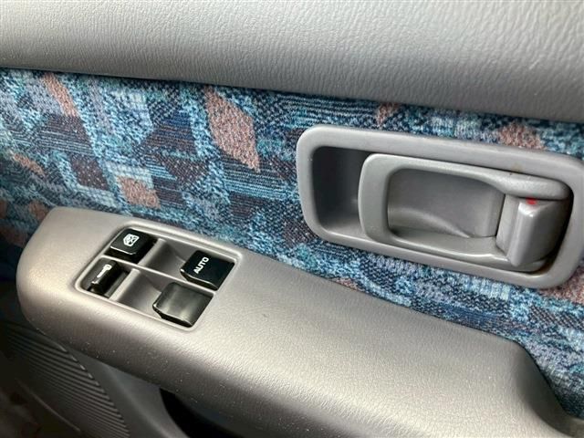 NISSAN MARCH 1996 Image 31