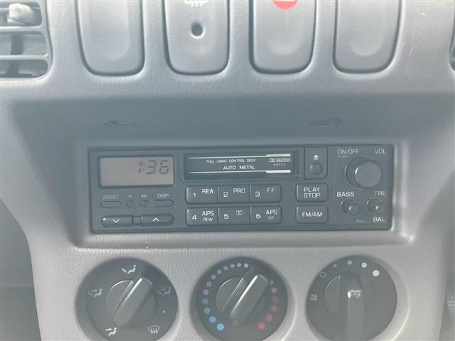 NISSAN MARCH 1996 Image 31