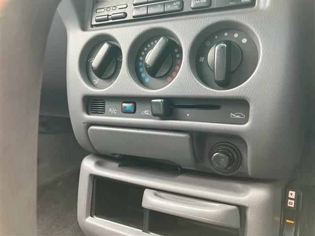 NISSAN MARCH 1996 Image 31