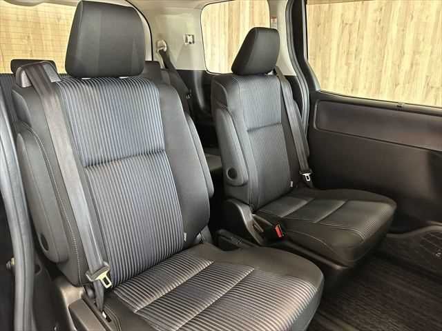 TOYOTA VOXY 2016 Image 31