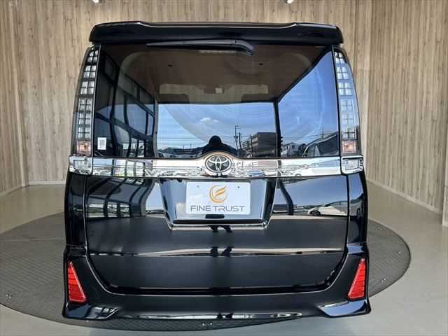 TOYOTA VOXY 2016 Image 31