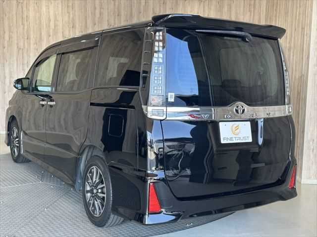 TOYOTA VOXY 2016 Image 31